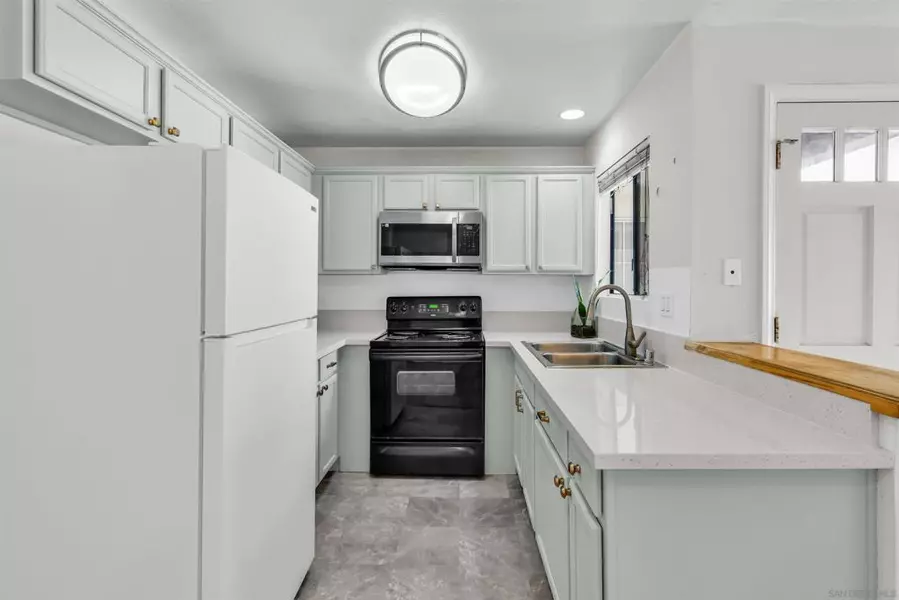 3566 Sunset Ln #71, San Diego, CA 92173