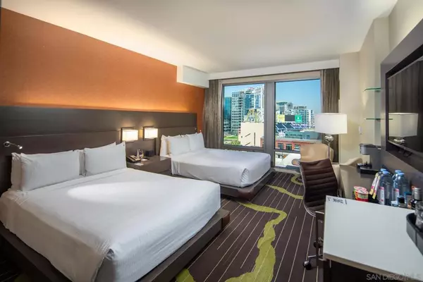 San Diego, CA 92101,207 5Th Ave #1224