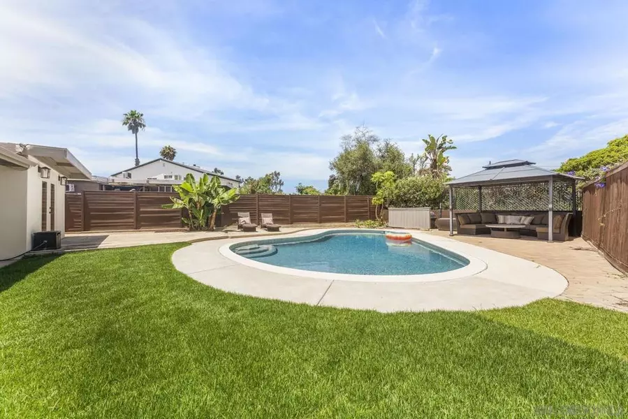 4527 Chinook Court, San Diego, CA 92117