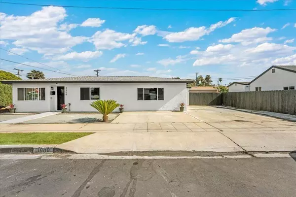 San Diego, CA 92113,3905 3909 Cottonwood St