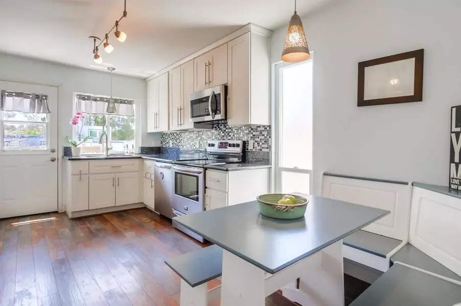 10374 Caminito Banyon, San Diego, CA 92131