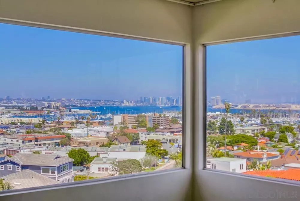 San Diego, CA 92106,954 Harbor View Dr