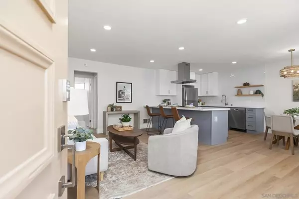 San Diego, CA 92107,5015 Cape May Ave #307