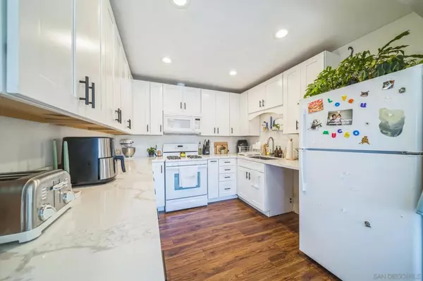 Vista, CA 92084,970 Marlin Dr