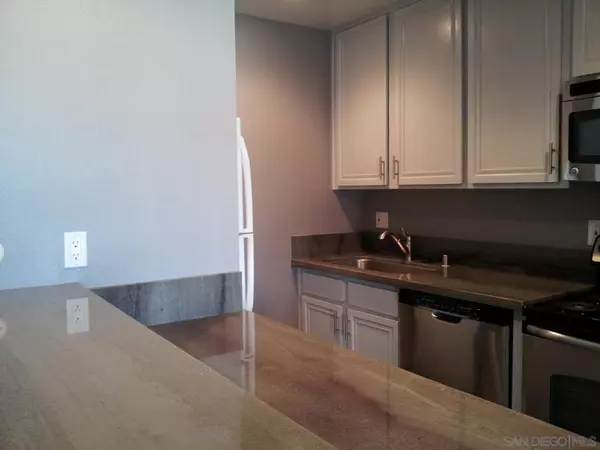 San Diego, CA 92109,727 Sapphire St.