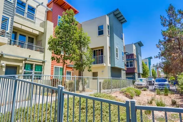 Escondido, CA 92025,215 Antoni Gln #1112