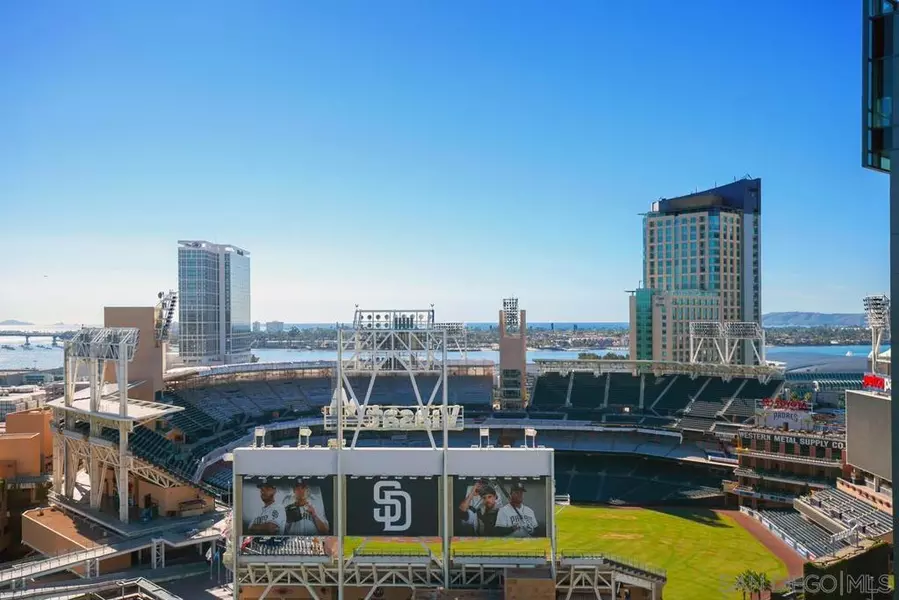 321 10th Ave #1706, San Diego, CA 92101