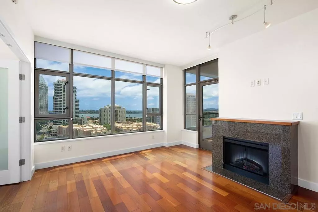 San Diego, CA 92101,700 W E Street #1306