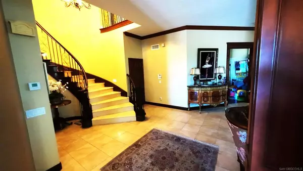San Diego, CA 92130,5398 SHANNON RIDGE LANE