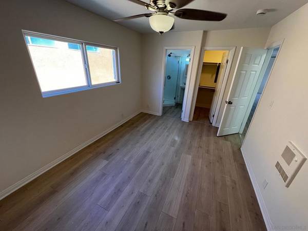 San Diego, CA 92109,1927 Diamond St #4