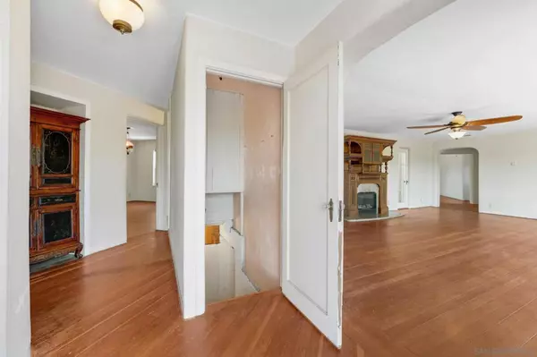 Vista, CA 92084,2530 Pruett Dr