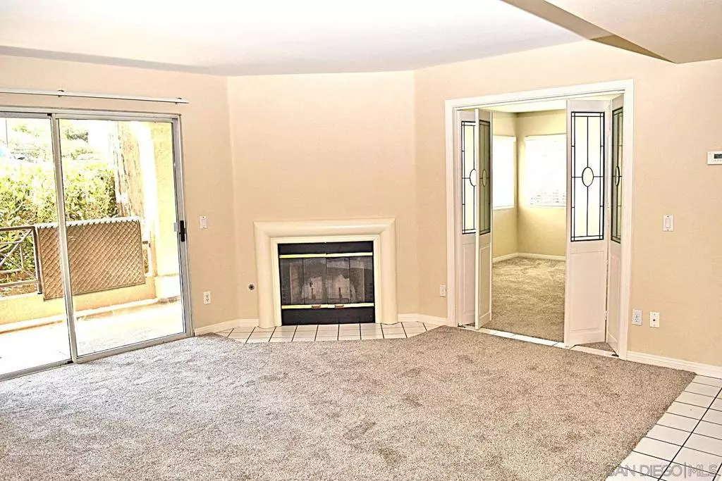 Carlsbad, CA 92009,3205 Costa Alta Dr. #92