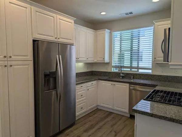 San Diego, CA 92127,16045 Veridian Cir