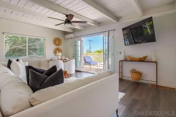 Encinitas, CA 92024,303 305 Sanford Street
