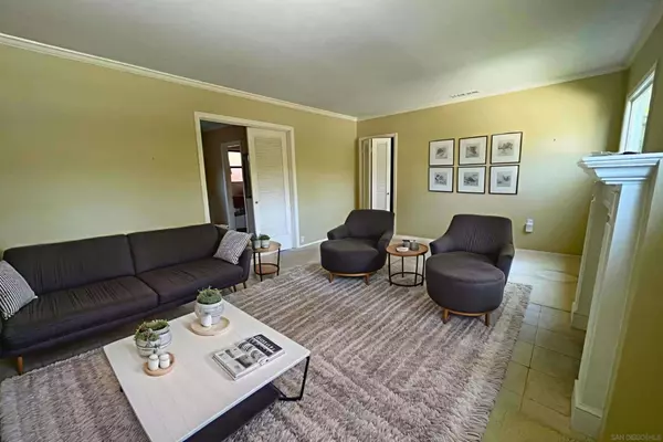San Diego, CA 92116,4742 Idaho St