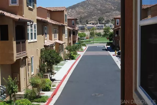 San Diego, CA 92127,10543 Avenida Olinda #5