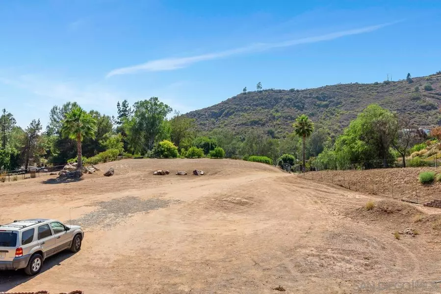 Kaywood Cir, Escondido, CA 92026