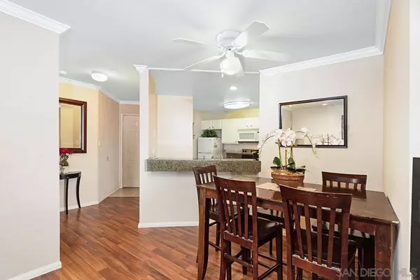 San Diego, CA 92122,7455 Charmant Dr #1807
