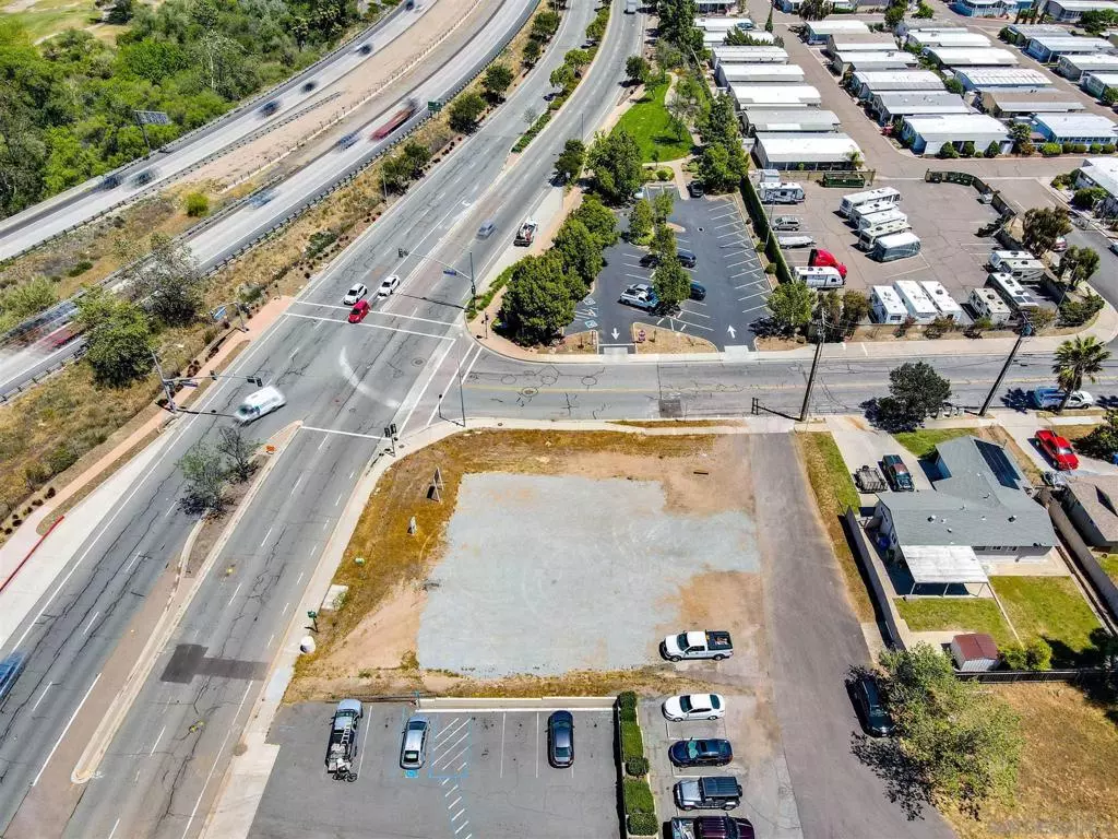 Santee, CA 92071,8069 Mission George