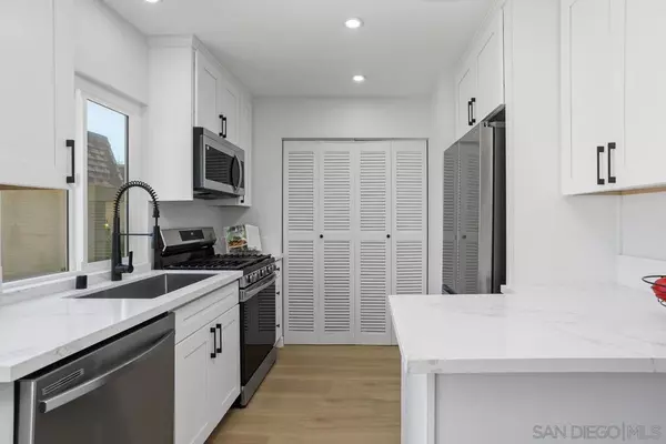 Oceanside, CA 92057,268 Festival Dr