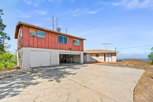 Fallbrook, CA 92028,6133 Rainbow Heights Rd