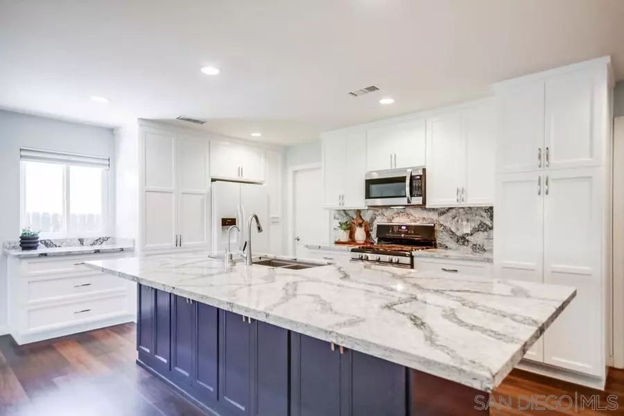 9114 Gideon Circle N, Lakeside, CA 92040