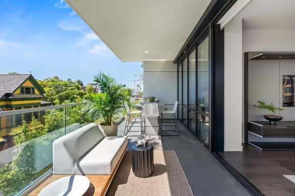 San Diego, CA 92103,2604 5th Ave. #304