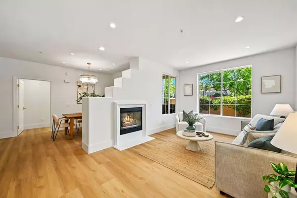San Diego, CA 92130,12370 Carmel Country Rd #105