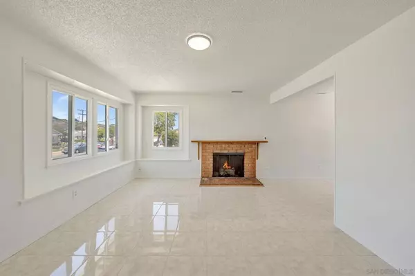 San Diego, CA 92139,6253 Rancho Hills Dr