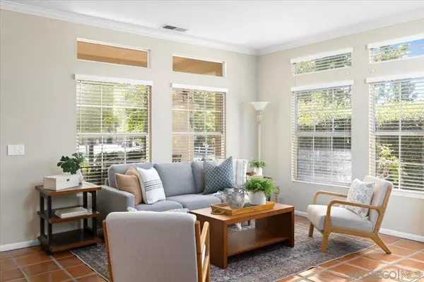 Escondido, CA 92027,2385 Amber Oak Ln