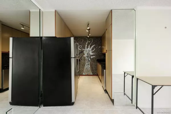 San Diego, CA 92122,8338 Regents Rd. #1S