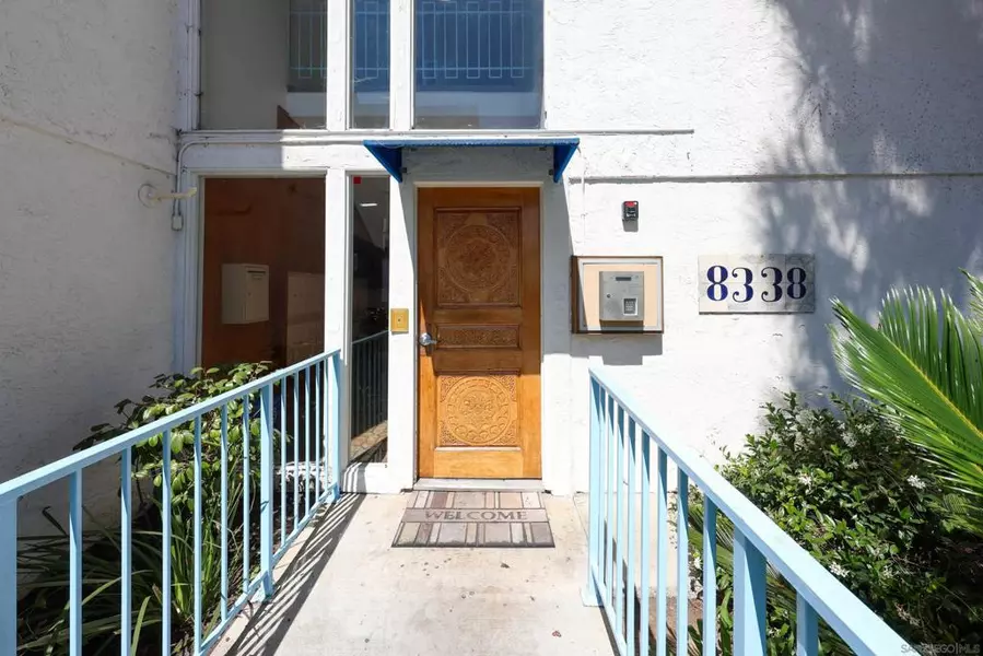 8338 Regents Rd. #1S, San Diego, CA 92122