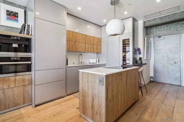 800 The Mark Lane #2703, San Diego, CA 92101