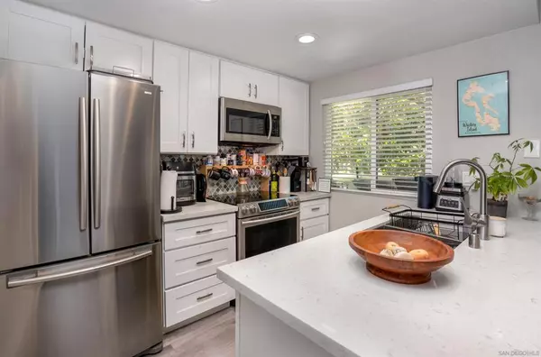 El Cajon, CA 92019,921 Amistad Ct D #514-370-04-28