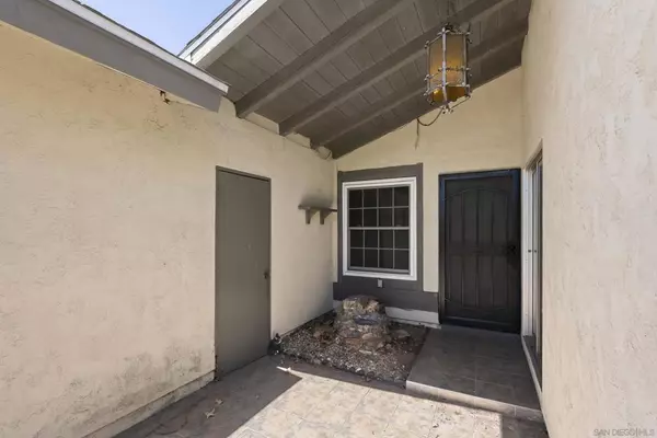 San Diego, CA 92119,7804 Whelan Dr