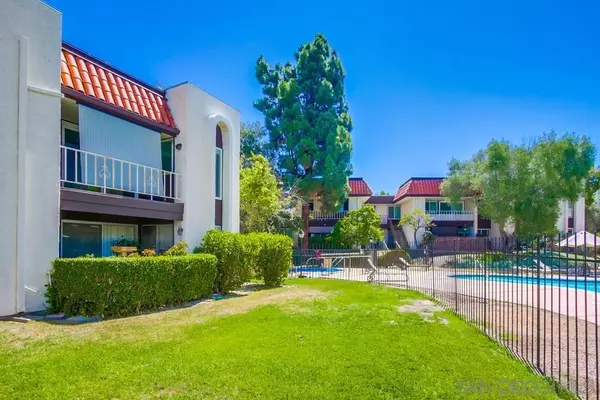 San Diego, CA 92119,6878 Navajo Road #74