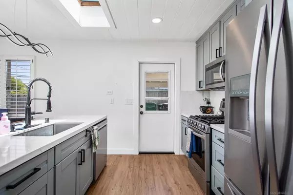 San Diego, CA 92104,2280 82 Pentuckett Ave