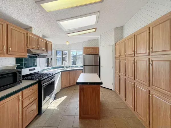 El Cajon, CA 92021,450 E Bradley Ave #127