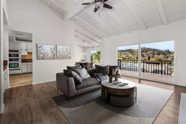 Escondido, CA 92026,1110 San Jacinto Gln