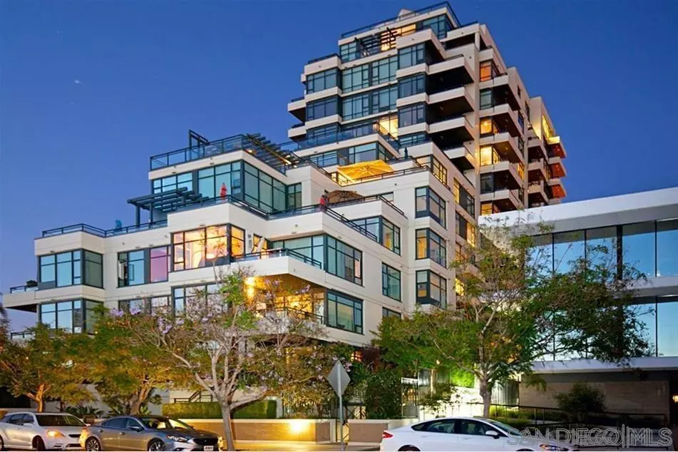 San Diego, CA 92103,475 Redwood #205