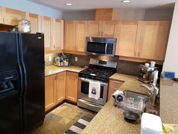 San Diego, CA 92103,475 Redwood #205
