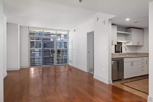San Diego, CA 92101,425 W Beech St #1504