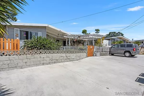 Vista, CA 92083,252 Santa Clara Dr
