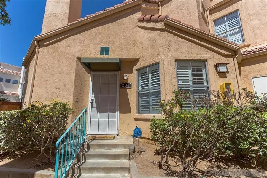 12049 Calle De Montana #201, El Cajon, CA 92019