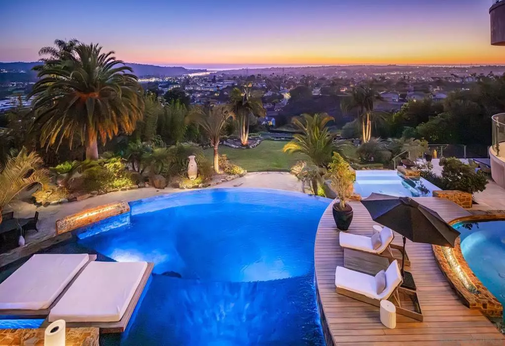 Carlsbad, CA 92009,2647 Marmol Ct