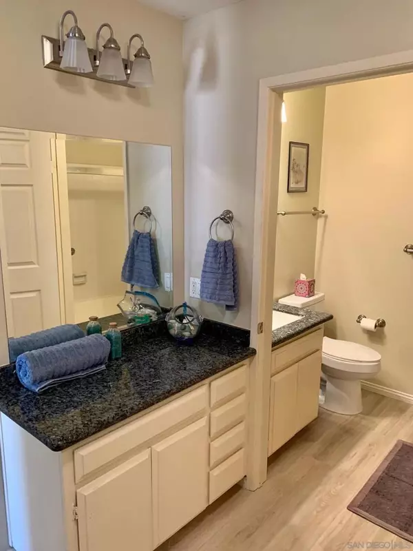 San Diego, CA 92128,12575 Oaks North Dr #219