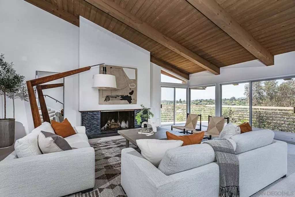 Rancho Santa Fe, CA 92067,5458 Avenida Maravillas