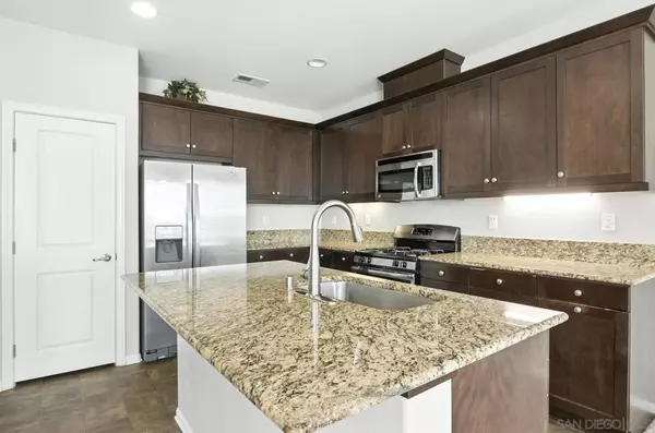 San Diego, CA 92154,1795 Saltaire Pl Unit 27