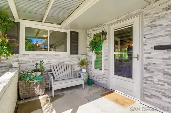 San Diego, CA 92117,5072 Acuna Street