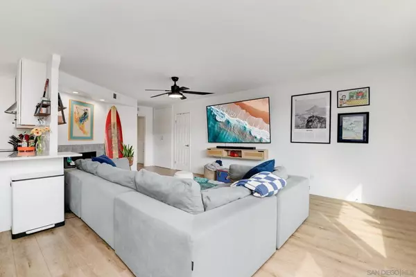 San Diego, CA 92110,3851 Basilone St #2